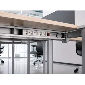 workstation - cable management